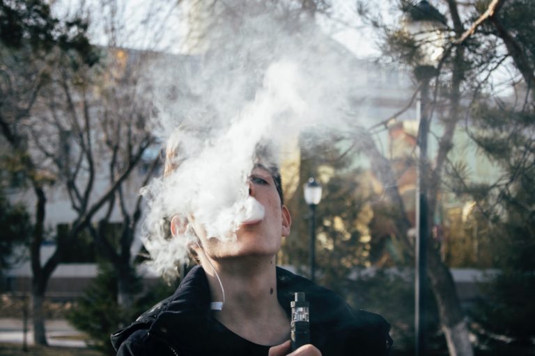 5 Easy Ways to Have a Better Experience With Any Vape Tank in 2023