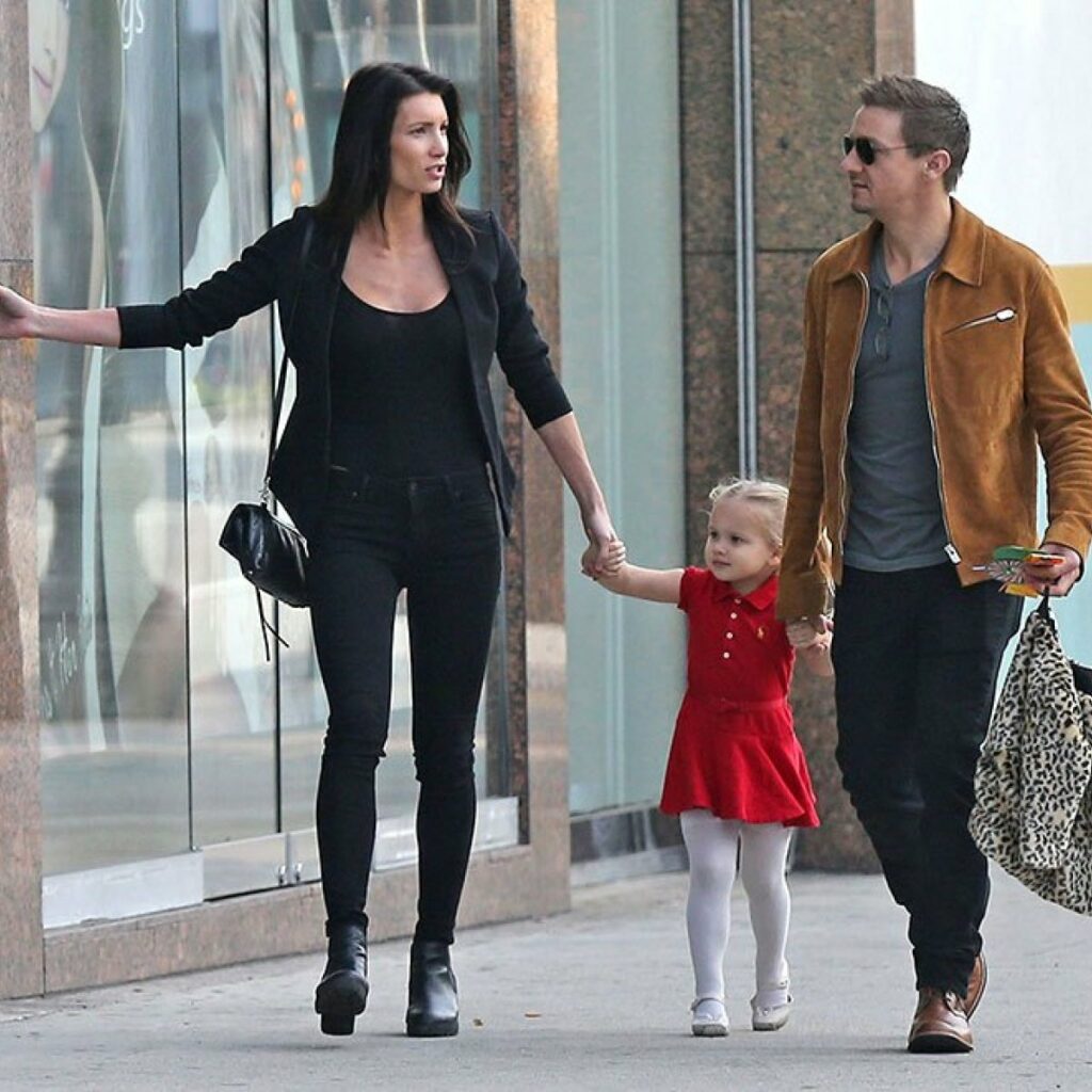 Jeremy Renner & Sonni Pacheco Take Their Daughter To A Christmas Play.