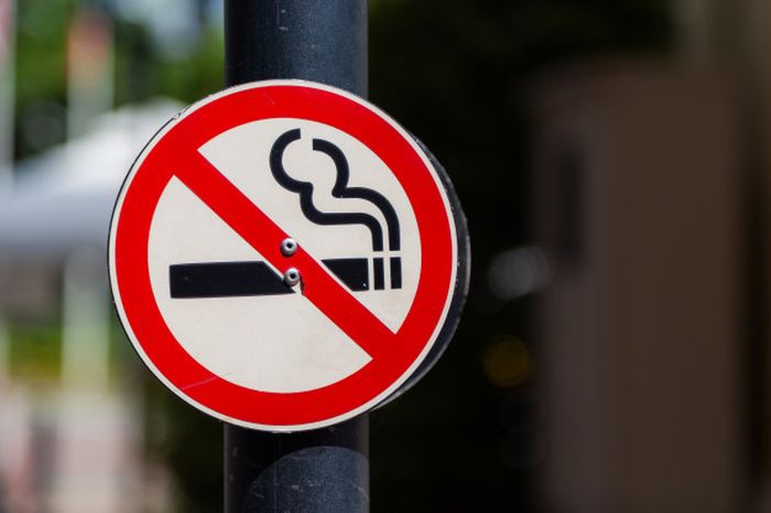 How Smoking Laws Are Changing in Major US Travel Destinations in 2020 thumbnail