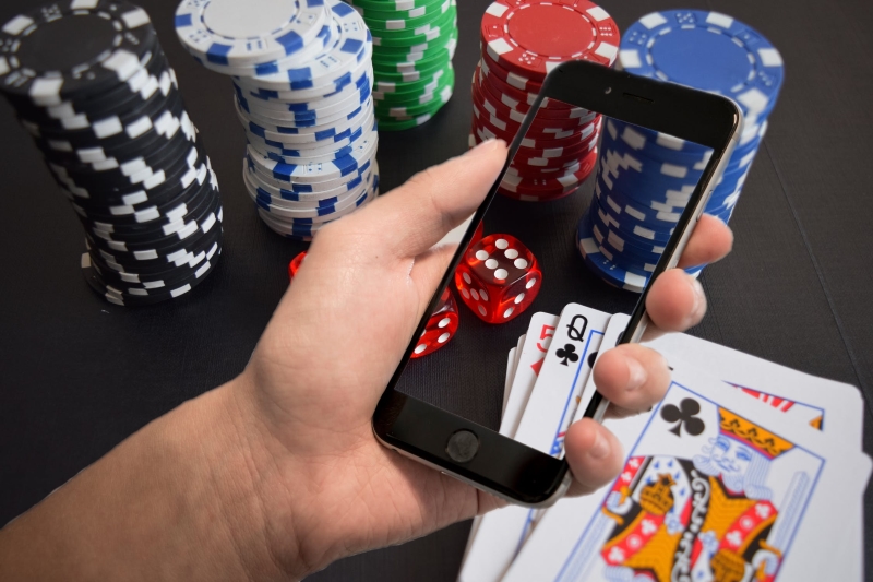 Why You Should Download Casino Games to Your Mobile Device - IPOS