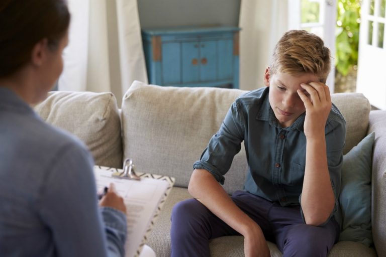 When Should a Teenager See a Professional Therapist