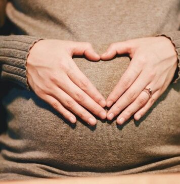 Simple Self-Care Habits for Expecting Mothers
