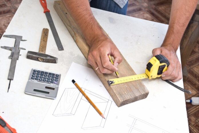 20151124155922 Woodworker Mark Cut Measure Contractor Dimensions Tape Construction Builder Precision