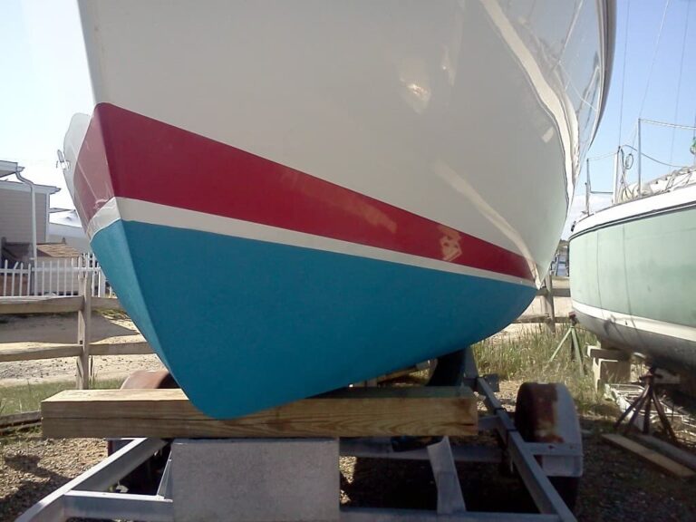 How to Restore Gelcoat on Your Boat the Right Way?