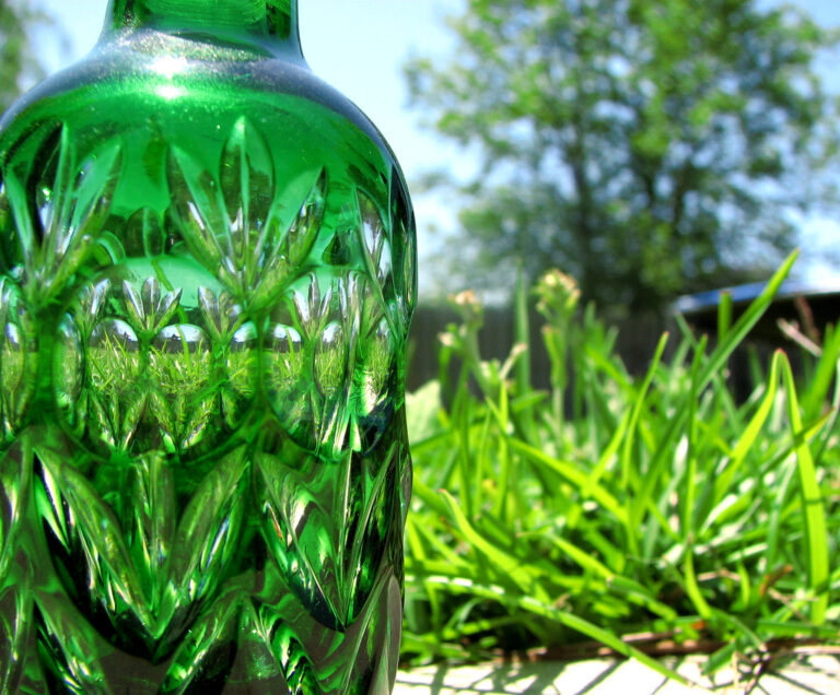 The Sustainability of Glass Bottles: How They Are Environmentally Friendly and Recyclable
