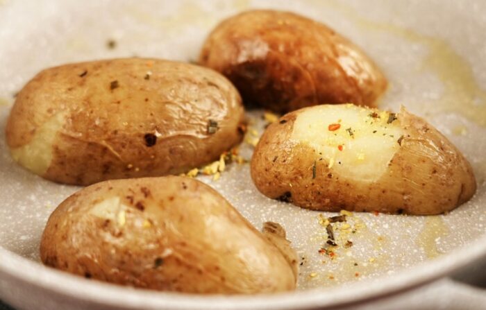 Health Considerations Related to Baked Potatoes